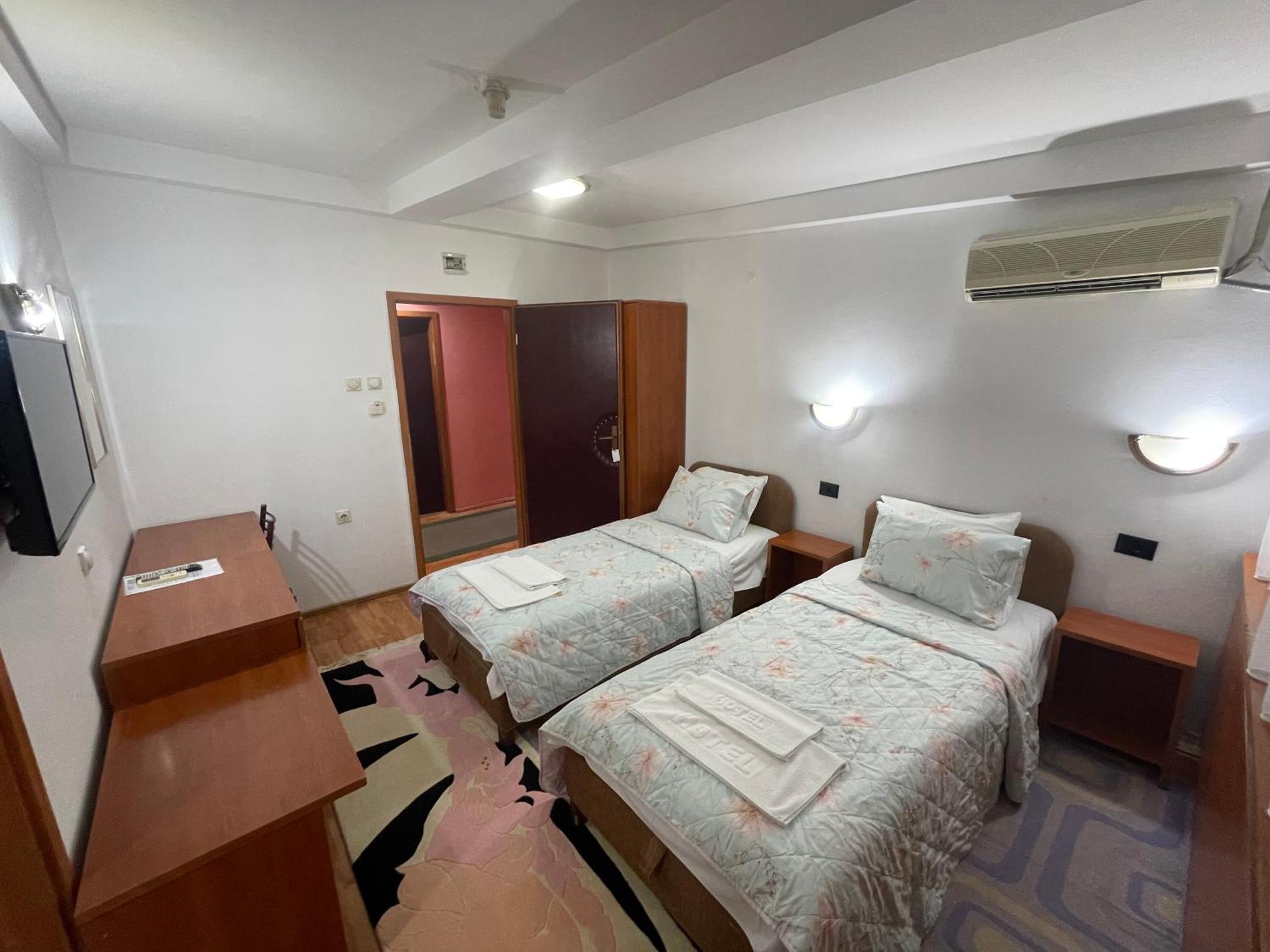 Hotel Square Skopje Eksteriør bilde