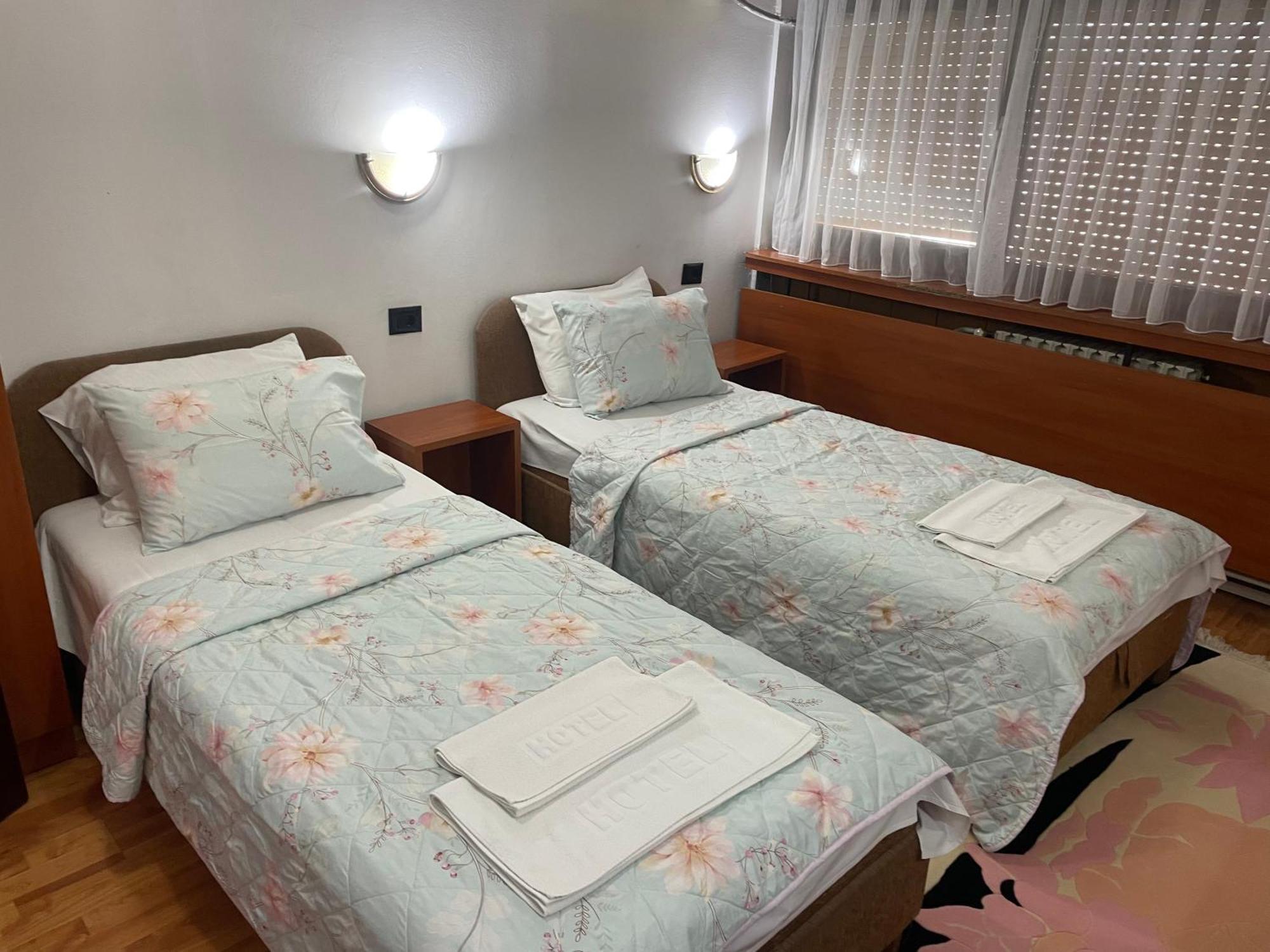 Hotel Square Skopje Eksteriør bilde