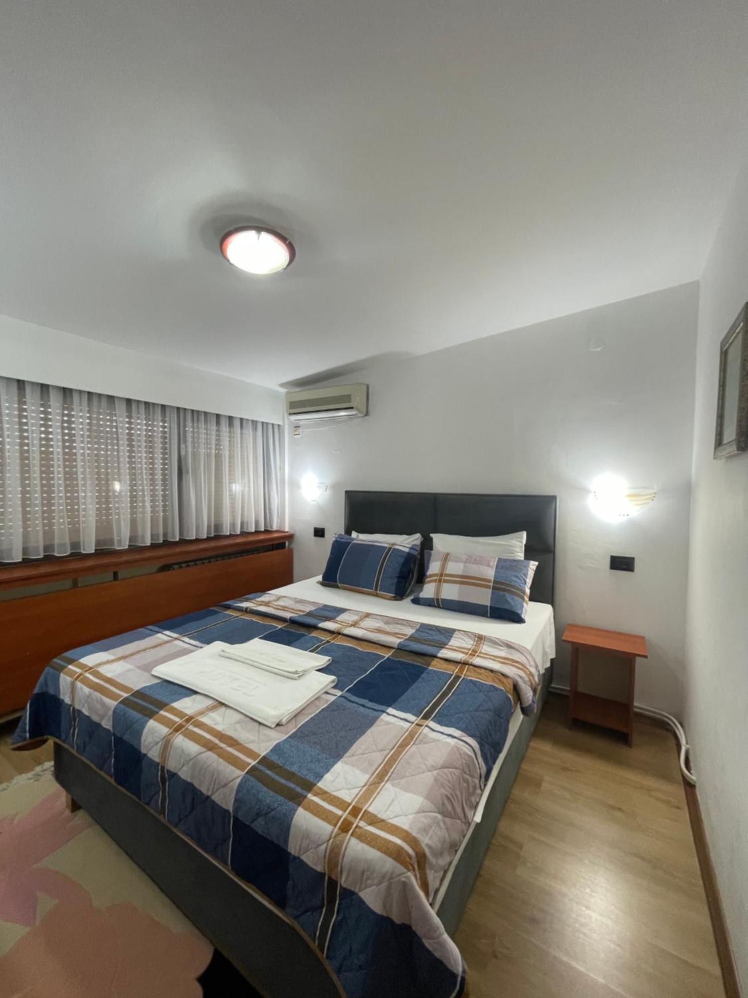 Hotel Square Skopje Eksteriør bilde