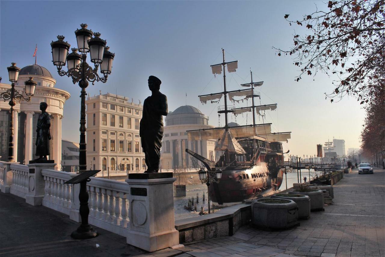 Hotel Square Skopje Eksteriør bilde